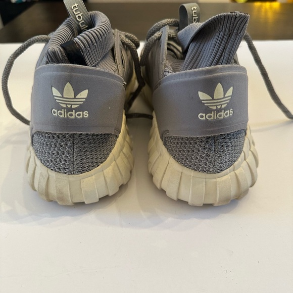 Adidas - Picture 3 of 3